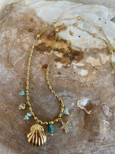 Load image into Gallery viewer, Izzy Shell Charm Necklace
