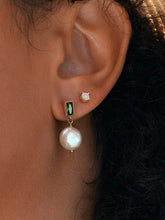 Load image into Gallery viewer, Esmerelda Pearl Stud Earring Gold
